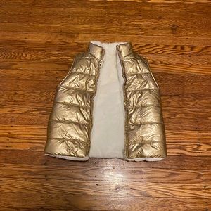 Girls gold and white fur vest✨